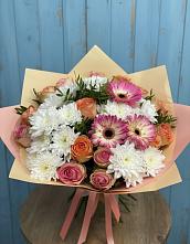 Букет цветов из:  Розы, Герберы и Хризантемы в Красноярке