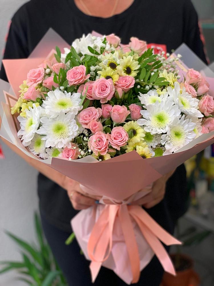 Букет цветов из: Розы и Хризантемы в Красноярке