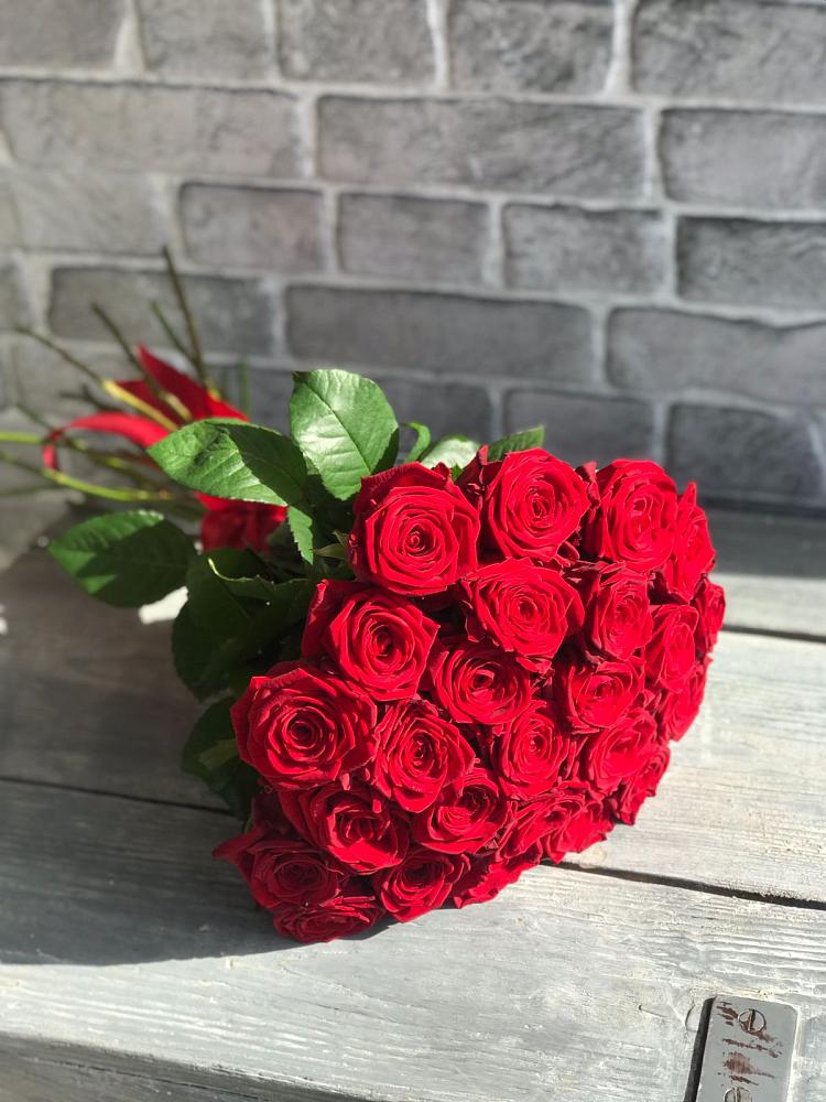 Букет Красные розы Фридом в Красноярке