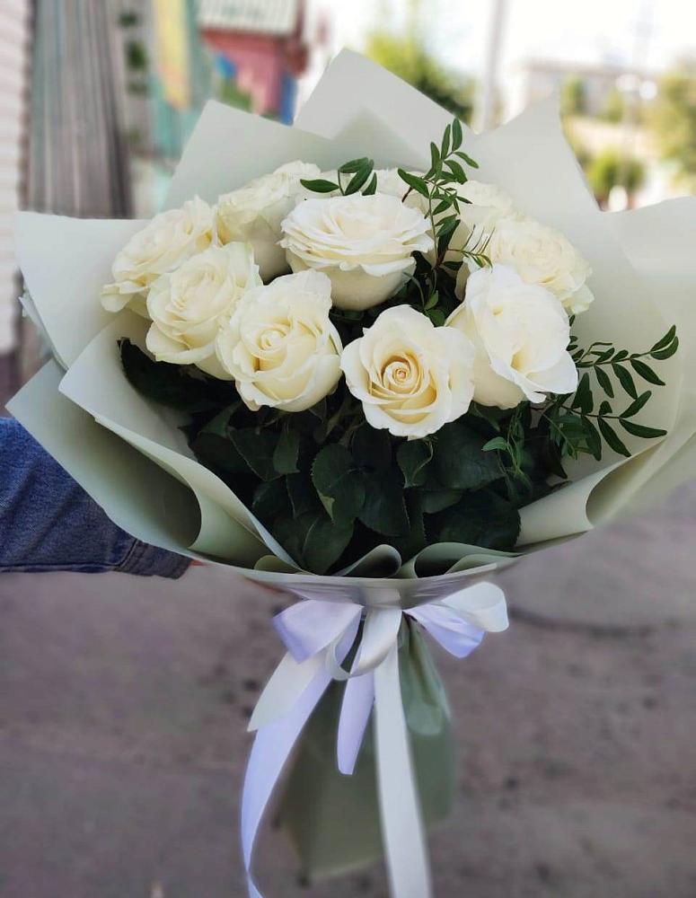 Букет Белые розы Проуд в Красноярке
