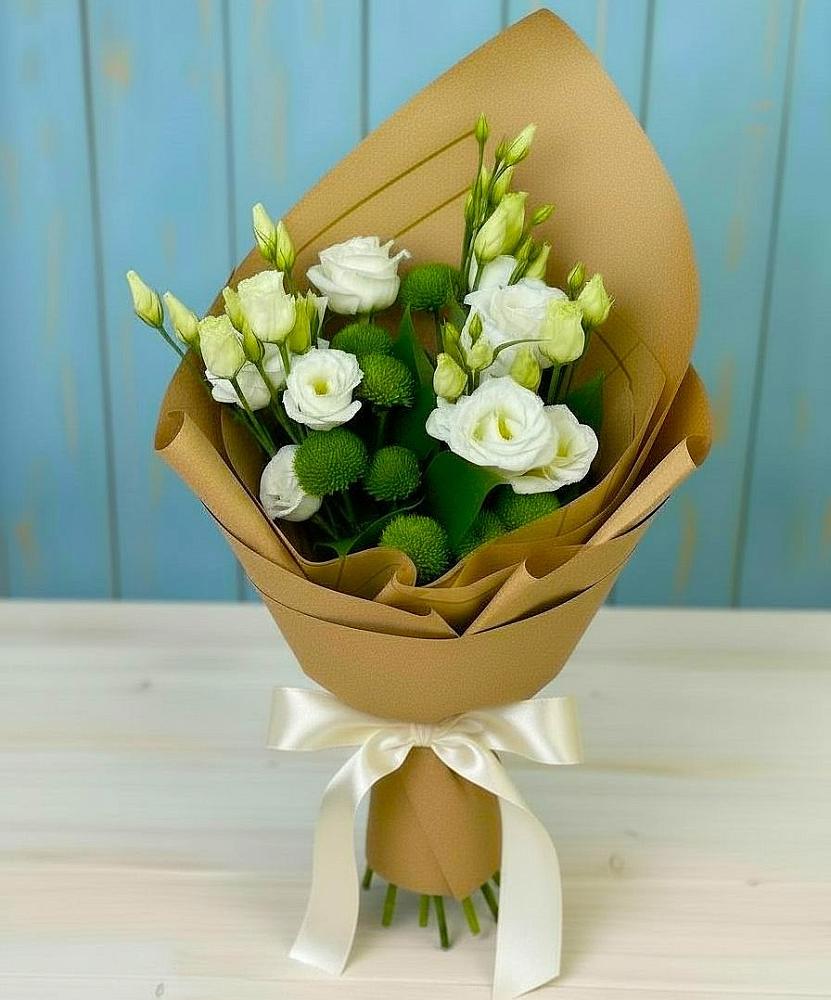 Букет цветов из: Хризантемы и Лизиантусы в Красноярке