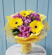 Букет цветов из:  Хризантемы и Герберы #REPLACE_PRED# Красноярке