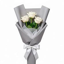 Букет 3 белые розы в Красноярке