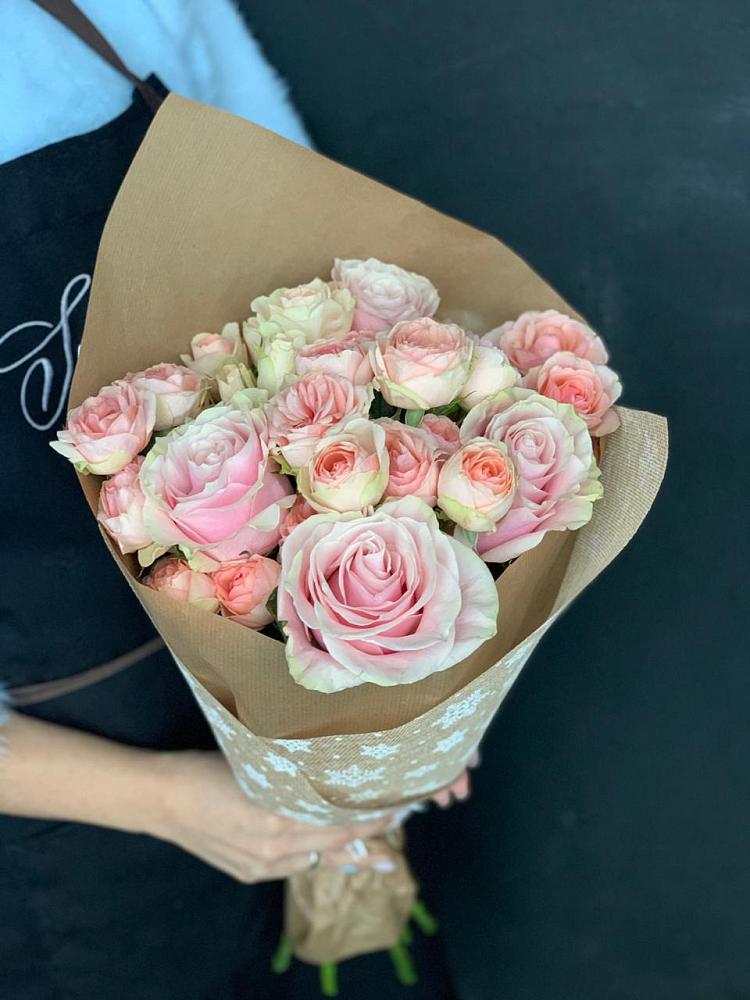 Букет цветов из: Хризантемы и Розы в Красноярке