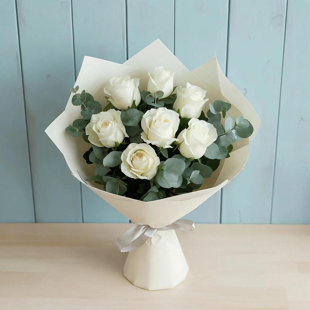 Букет Белые розы в Эвкалипте в Красноярке