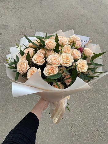 Букет Кремовые розы Латте в Красноярке
