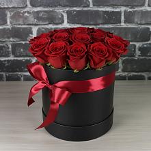 Цветочная композиция из Розы в шляпной коробке в Красноярке