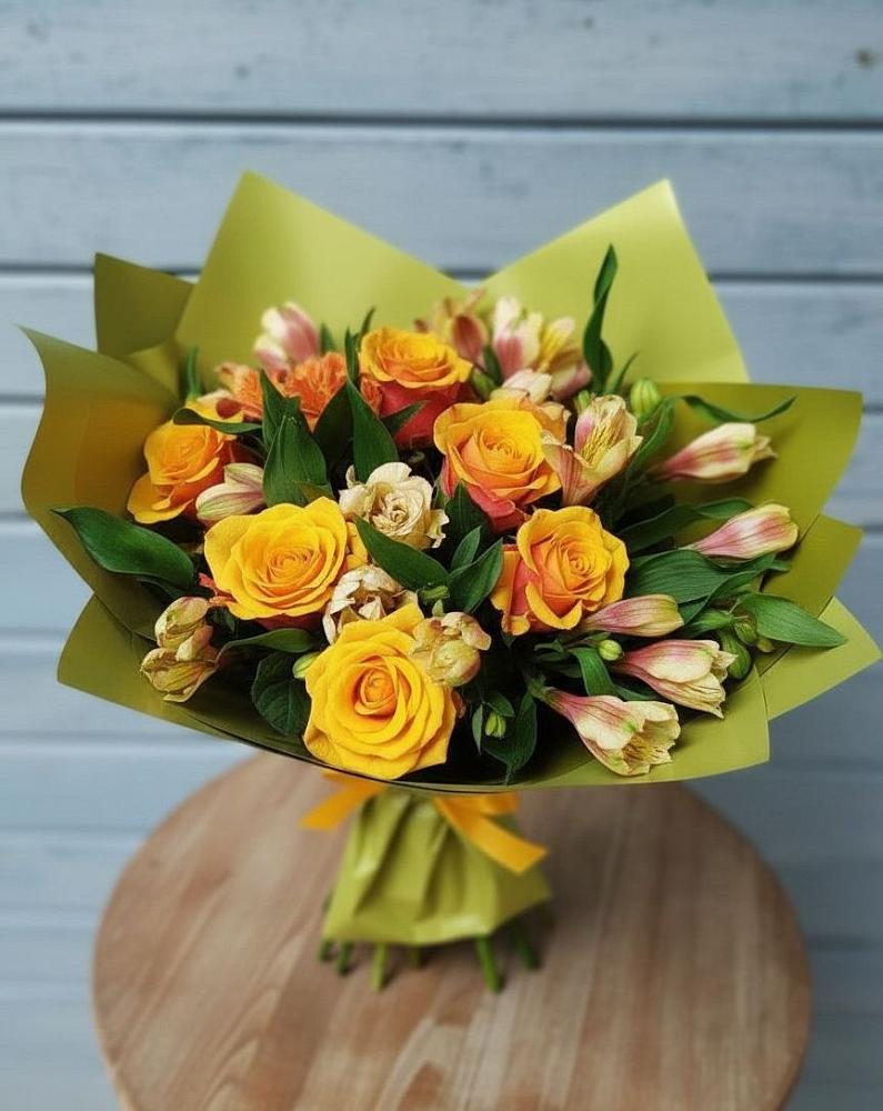 Букет цветов из: Альстромерии и Розы в Красноярке
