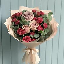 Букет цветов из:  Гвоздики и Розы в Красноярке