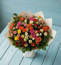 Букет Микс из разноцветных кустовых роз в Красноярке
