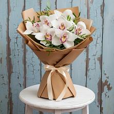 Букет цветов из:  Орхидеи и Розы в Красноярке