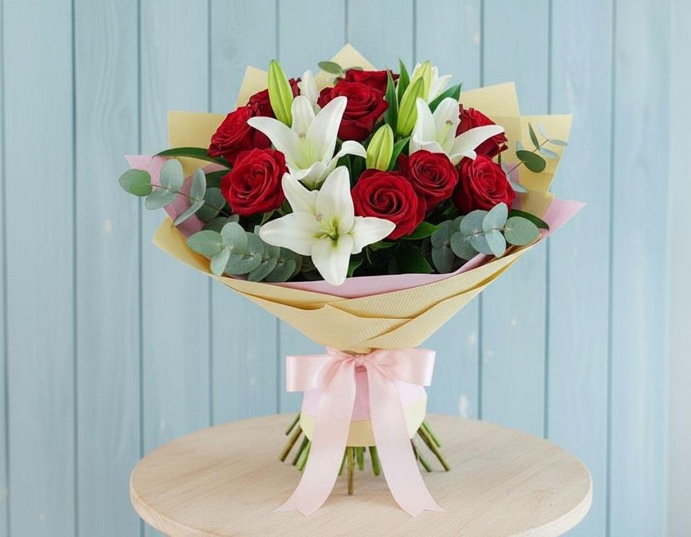 Букет цветов из: Лилии и Розы в Красноярке